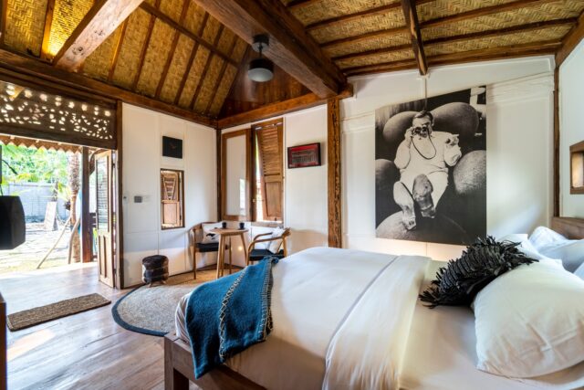 In House 1961 if you are happy having Sean Connery looking over you, happy days.
Come for holidays, work, or surf, we got your wifi strong and coffee stronger with your own desk and nespresso in room.
#saltedcoffee
#workplayrepeat
#saltrooms
#chillax
☆All rooms Airconditioned @marciapilk #jussayin