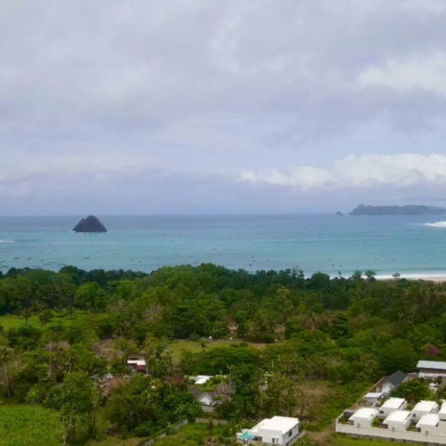 From Salty Siesta to the beach in minutes.

Thanks @ilikebrownie

#letsgetsalty
#saltlife 
#morningbeaches
#staysalty 
#allroomsaircon