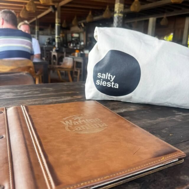 Salty Beach bags out and about in Batu Belig.
#saltbags
#stuffitin
#whowantsone
thanks for the snap @elena_alvarez_de_toledo